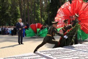 На военно-историческом комплексе «Партизанская криничка» прошли торжественные мероприятия, посвящённые 85-летию образования гомельского партизанского отряда «Большевик»